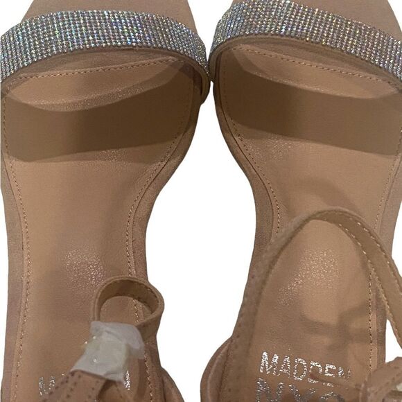 Madden Women’s Blush 2”Block heel Comfort Foam Insole Buckle Sandal NIB Size 8.5 - Picture 8 of 15